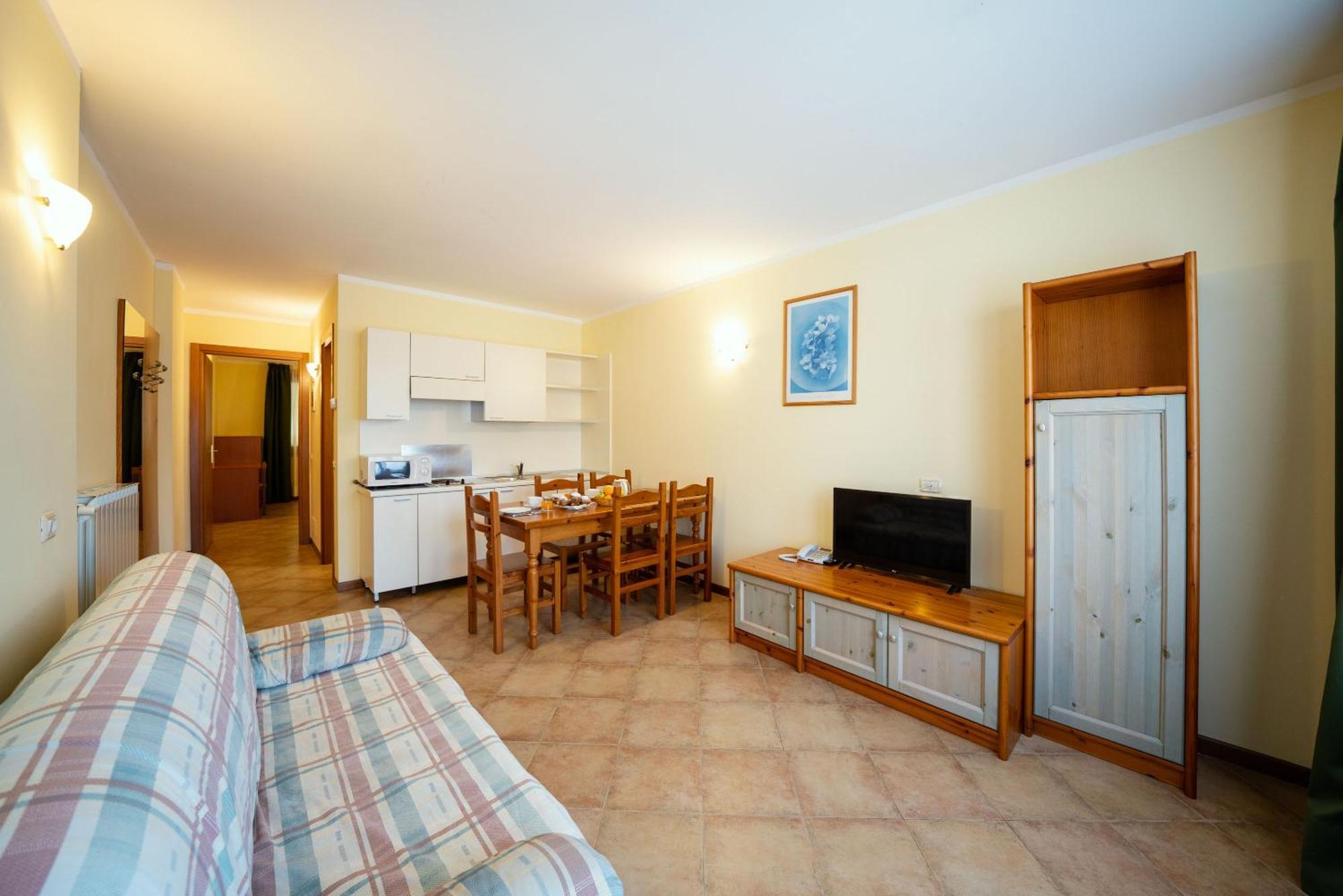 Hotel Residence Campi Tremosine Стая снимка