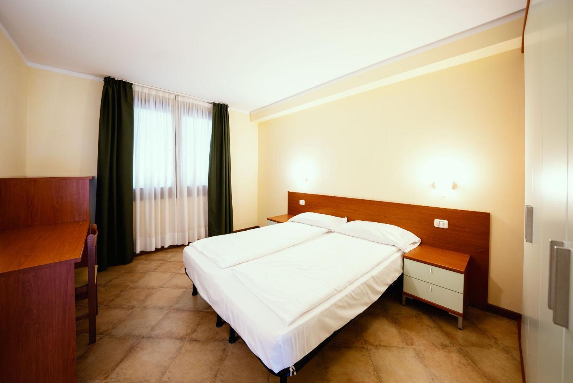 Hotel Residence Campi Tremosine Стая снимка