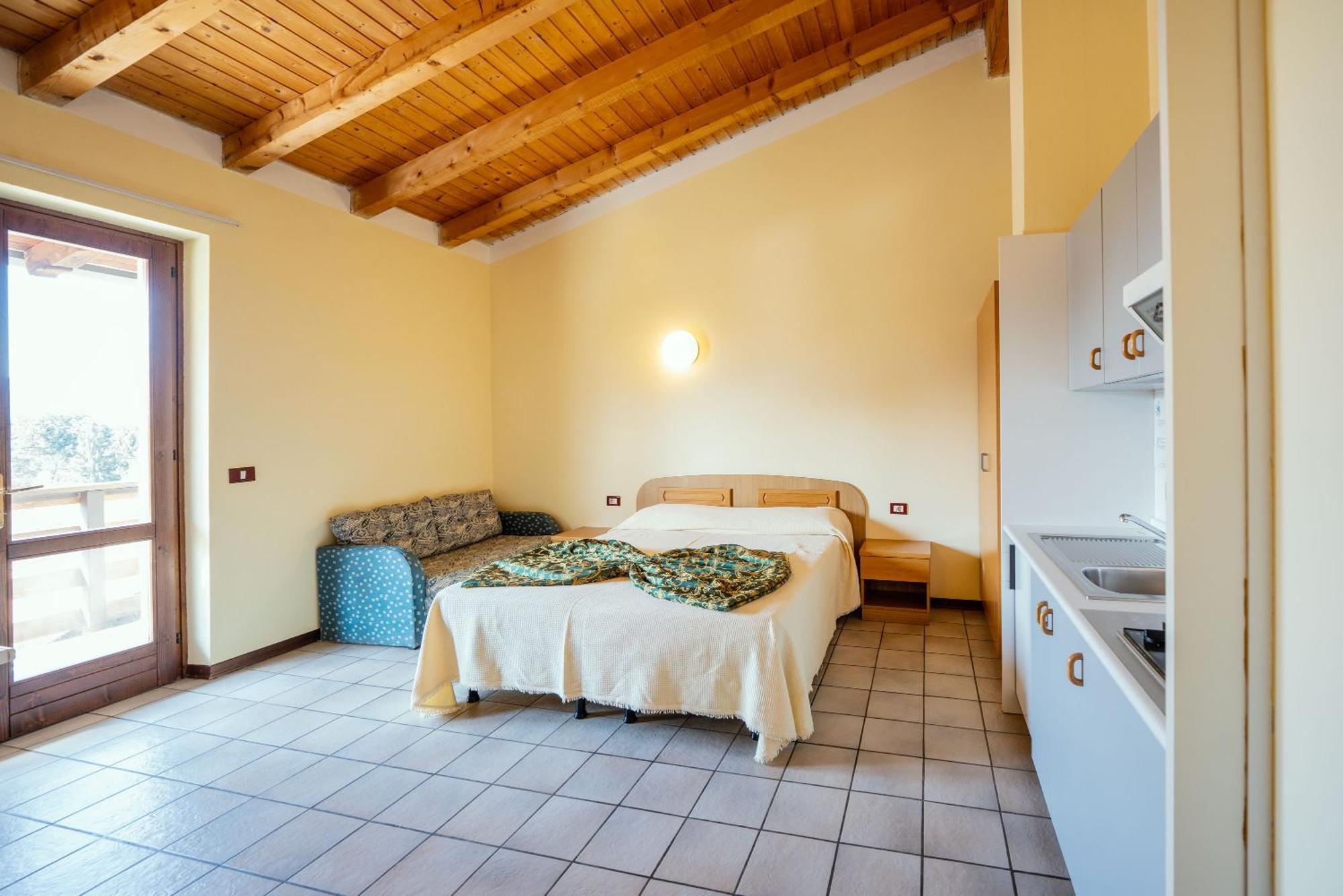 Hotel Residence Campi Tremosine Стая снимка