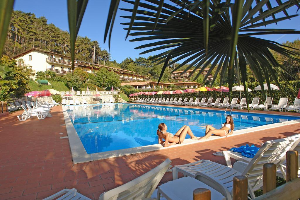 Hotel Residence Campi Tremosine Екстериор снимка